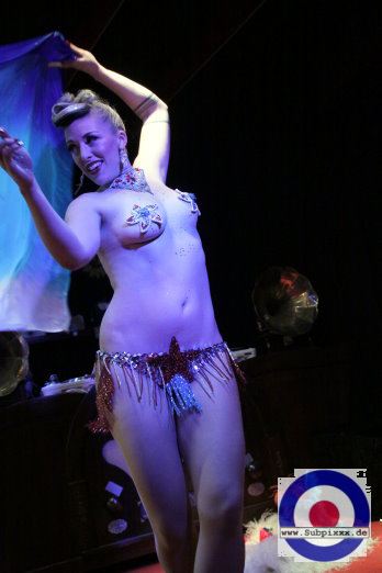 Lady Lou (NZ) Ballroom Goes Burlesque - Noels Ballroom, Leipzig 15. September 2012 (35).JPG